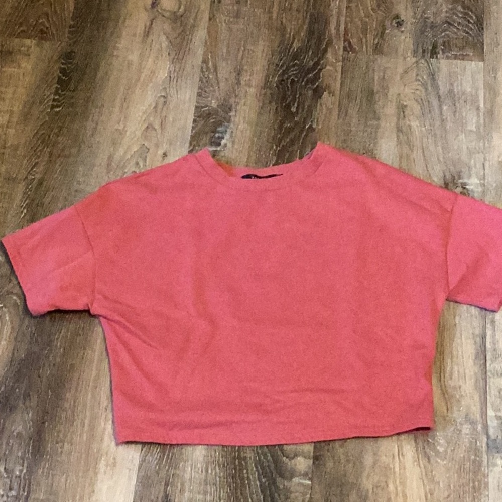 Coral Cropped T-Shirt
